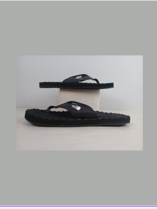 The North Face Mens 12 Black Lightweight Tri-lug Outsole Base Camp Flip Flops II